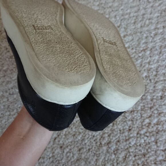 Frye Black leather Ivy Slip-On Shoes size 7M - Picture 11 of 12